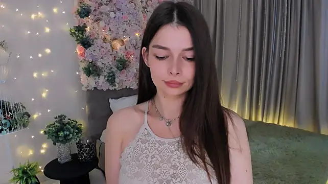 ContinentOfTranquility Chat XXX live