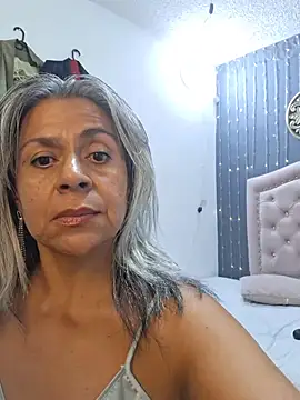 Chat +18 de lalisha_96 ao vivo