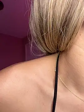 Kiki_hammyy Live XXX-Chat