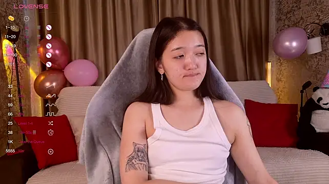 FreyaRaya's Live XXX Chat