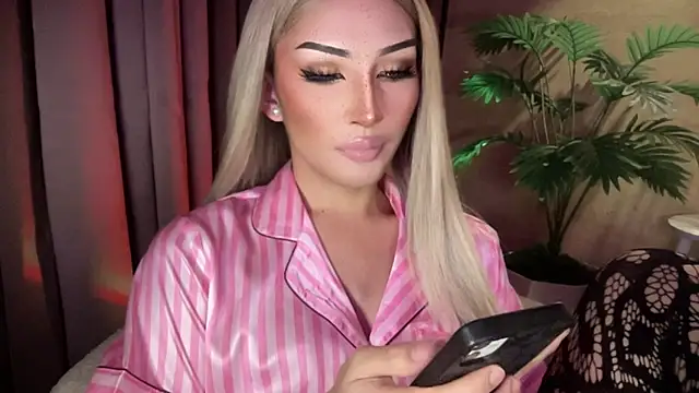 Chat +18 de Alicegreenexx ao vivo