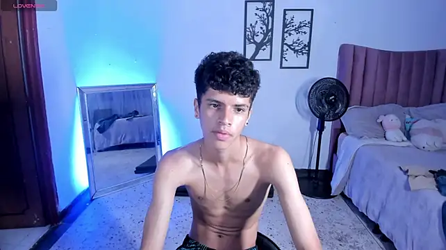 צ'אט XXX בשידור חי של JuniorPrinceMorris