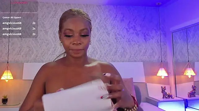 Chat XXX ao vivo de Tisha-Cole