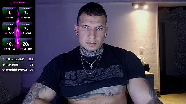 Shane_Clay – Naživo XXX chat