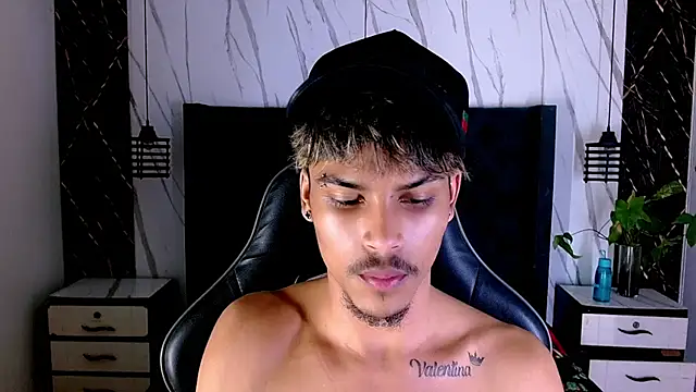 Angel_foxc13 লাইভ XXX চ্যাট