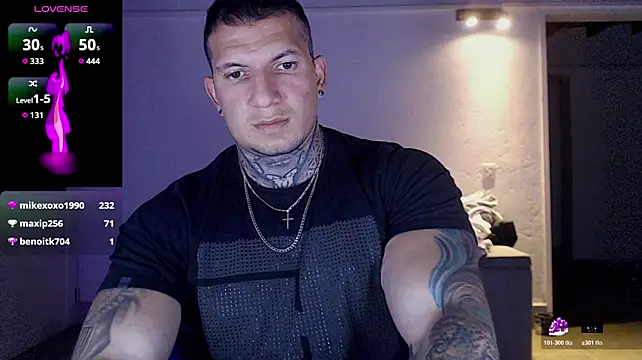 Chat +18 de Shane_Clay ao vivo