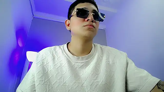 Brett_bless Chat XXX in diretta