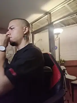 AlphaMasterXxx Chat XXX live