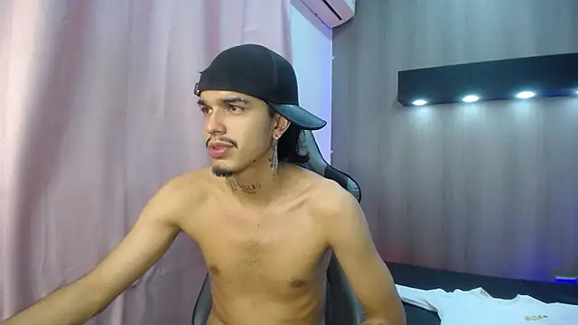 Tayson_Hot Chat XXX in diretta