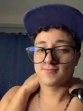 Adonibaskerville4 Chat XXX in diretta
