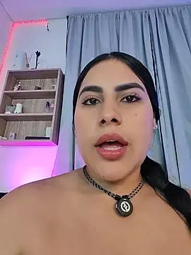 Axl_Lin লাইভ XXX চ্যাট