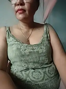 -Titihan- Chat XXX in diretta