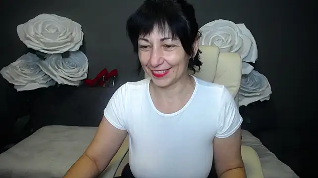 LiluGrants Chat XXX in diretta