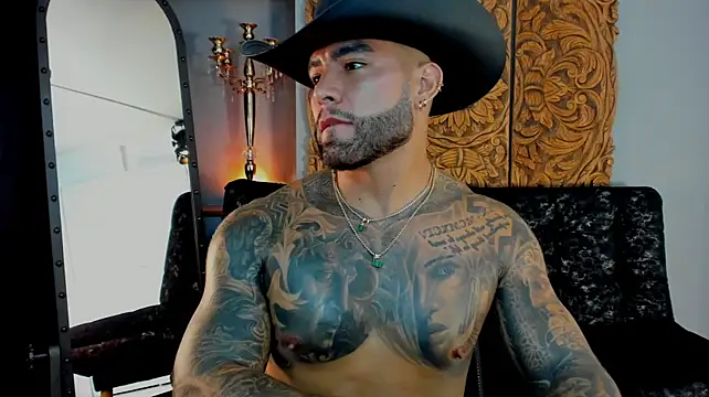 Aaron_Vega Chat XXX in diretta