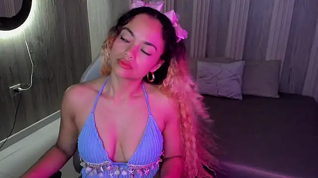 CurlyMamii Chat XXX in diretta