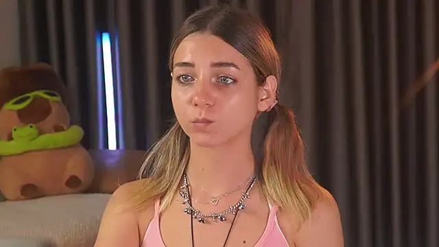 MilaMilkEyes live XXX chat