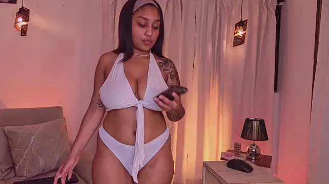MilaBrownn Live XXX-Chat