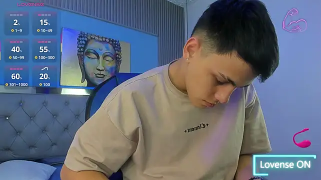 Ethanx18_ Chat XXX in diretta
