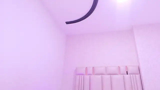 Chat +18 de _carolina_fox ao vivo