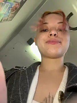 XXX chat uživo modela TimesSquare_