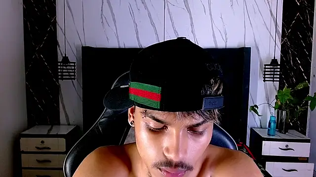 Angel_foxc13 XXX чат на живо