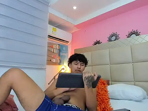 kristhofer_levis_'s Live XXX Chat