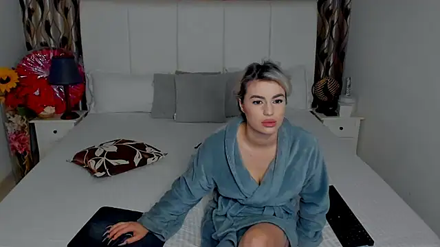 RaisaHot Chat XXX in diretta