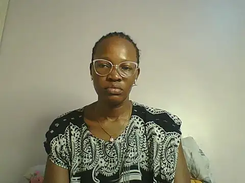 Mimo254 Chat XXX in diretta