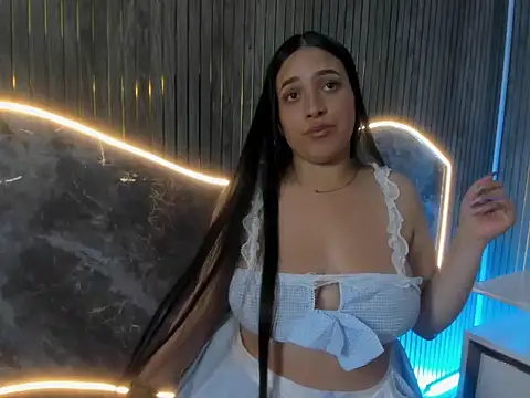 Sarai_Honeey Chat XXX in diretta