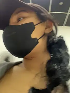 HoneyNana2000 现场XXX聊天