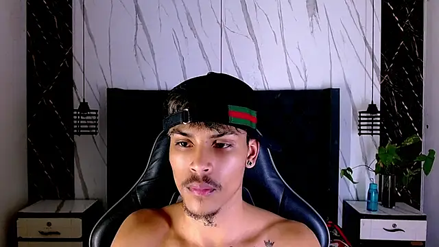 Angel_foxc13: απευθείας συνομιλία ΧΧΧ