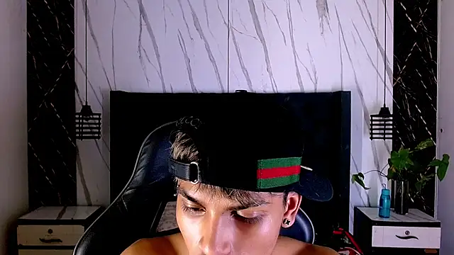 Angel_foxc13 XXX чат на живо