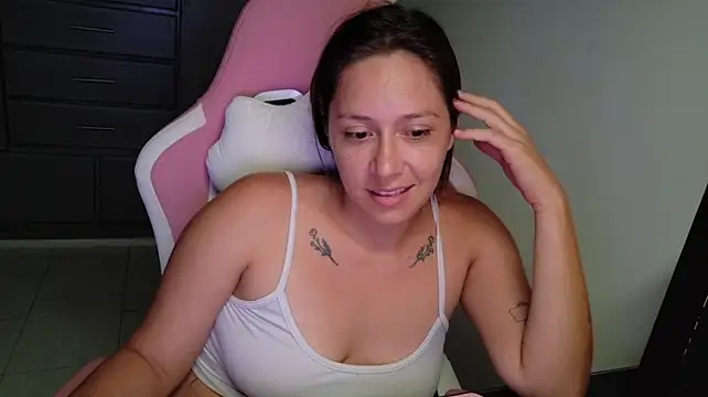 MommyMiaWs Chat XXX in diretta