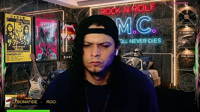 Czat XXX na żywo – chino_roz