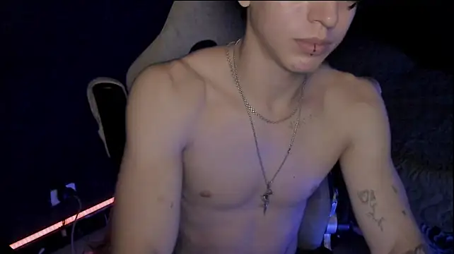 Czat XXX na żywo – Angel_Miguel_1