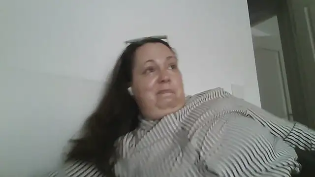 WendyRhoades Adlı Modelin Canlı XXX Sohbeti