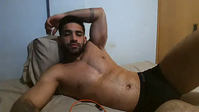 Chat +18 de macho_fit ao vivo