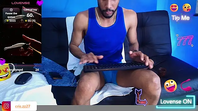 צ'אט XXX בשידור חי של Ehkay_