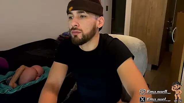צ'אט XXX בשידור חי של Emanuell__