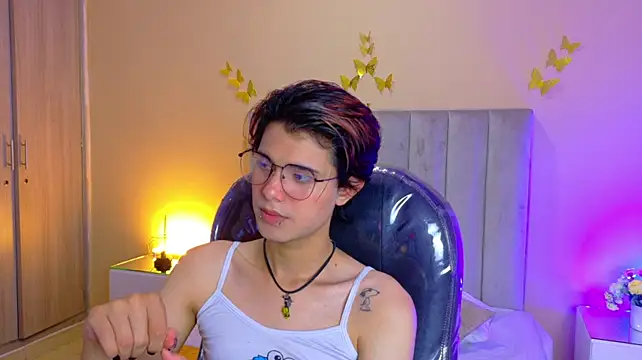 Derek_Sinn লাইভ XXX চ্যাট