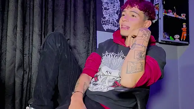 MikeyKuron Live XXX chat