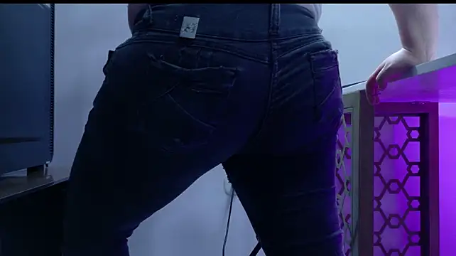 ConnyCurly Live XXX-Chat