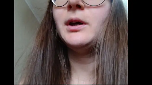 KiraGoldens – Live XXX-chat