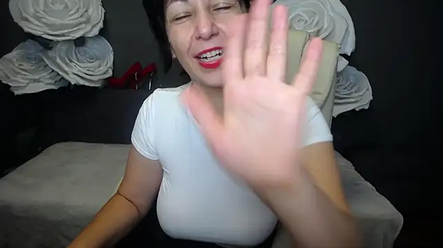 Chat +18 de LiluGrants ao vivo