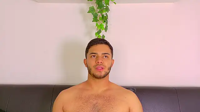 Chat XXX ao vivo de TylerWest_
