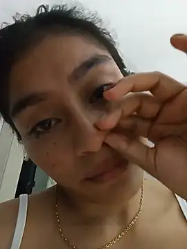 KeityyB Chat XXX in diretta