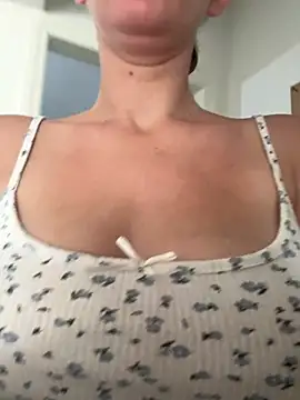 Pregnantbreastfeedingslut 라이브 XXX 채팅