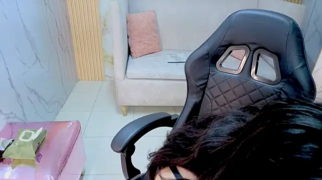 Luana_s Chat XXX in diretta