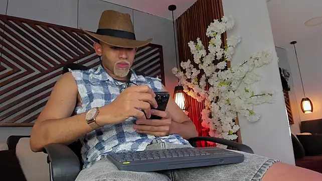 Chat +18 de B_Wild ao vivo