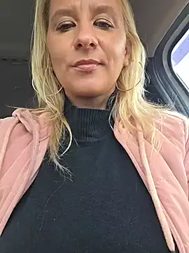 KaylinJan Chat XXX live